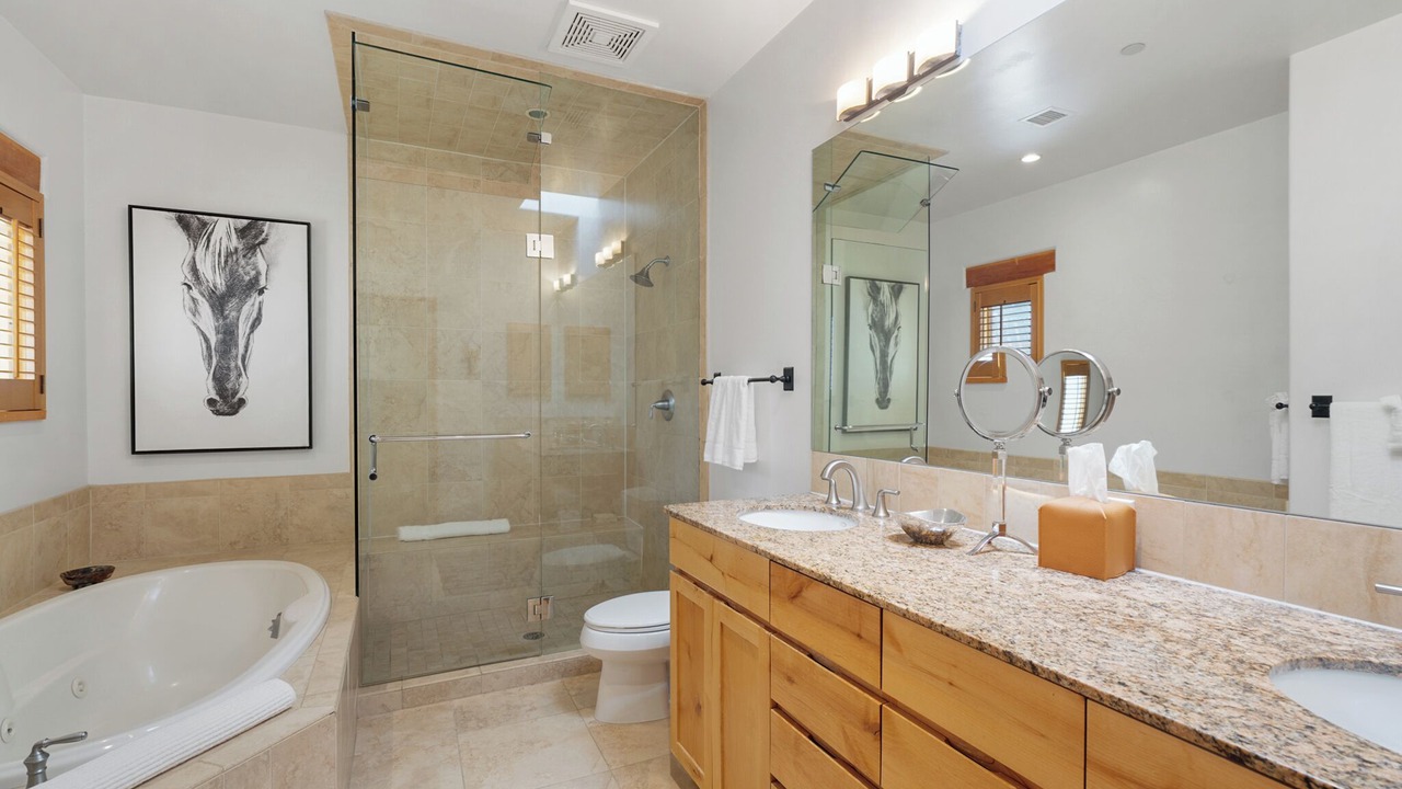 Photo of Bathroom in Tesuque