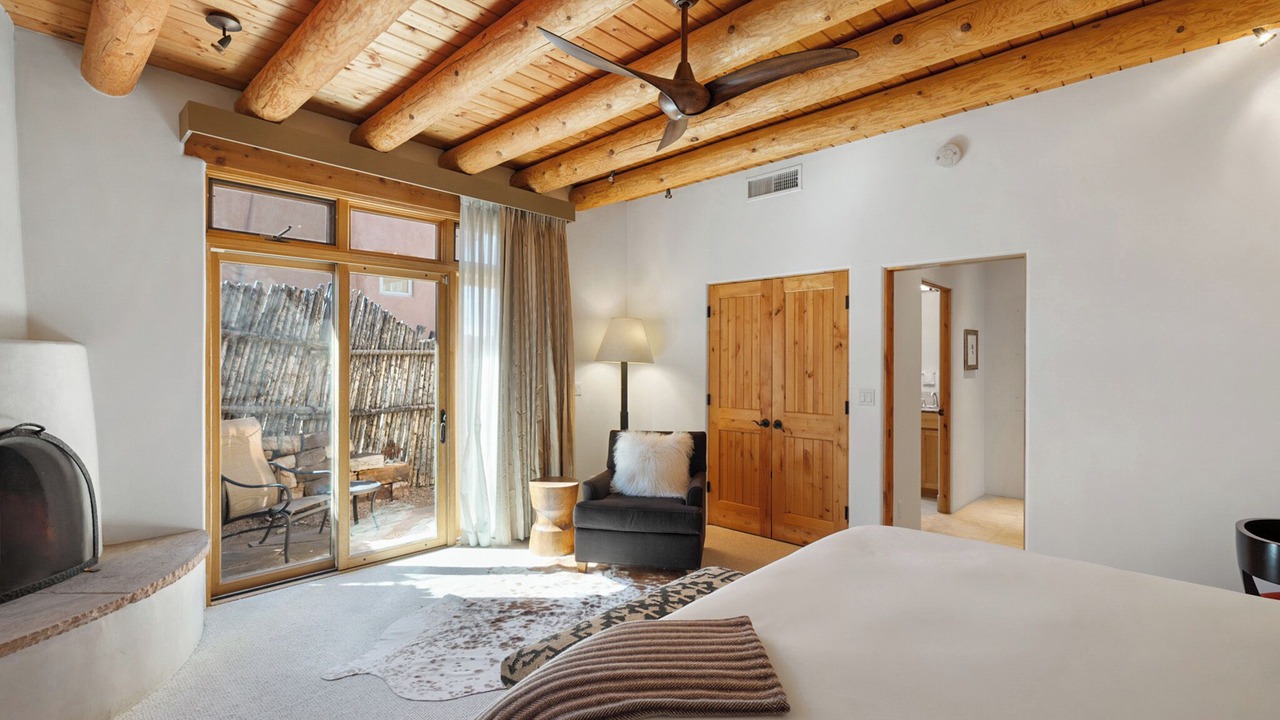 Photo of Bedroom in Tesuque