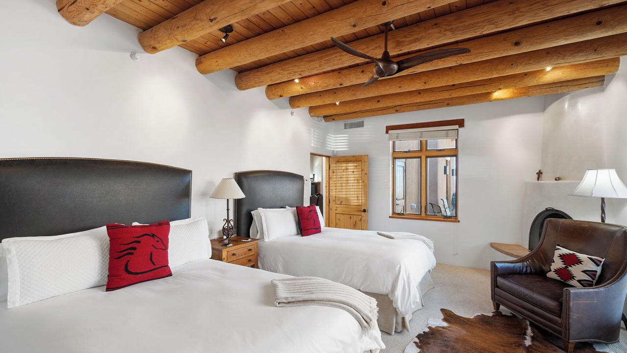 Photo of Bedroom in Tesuque