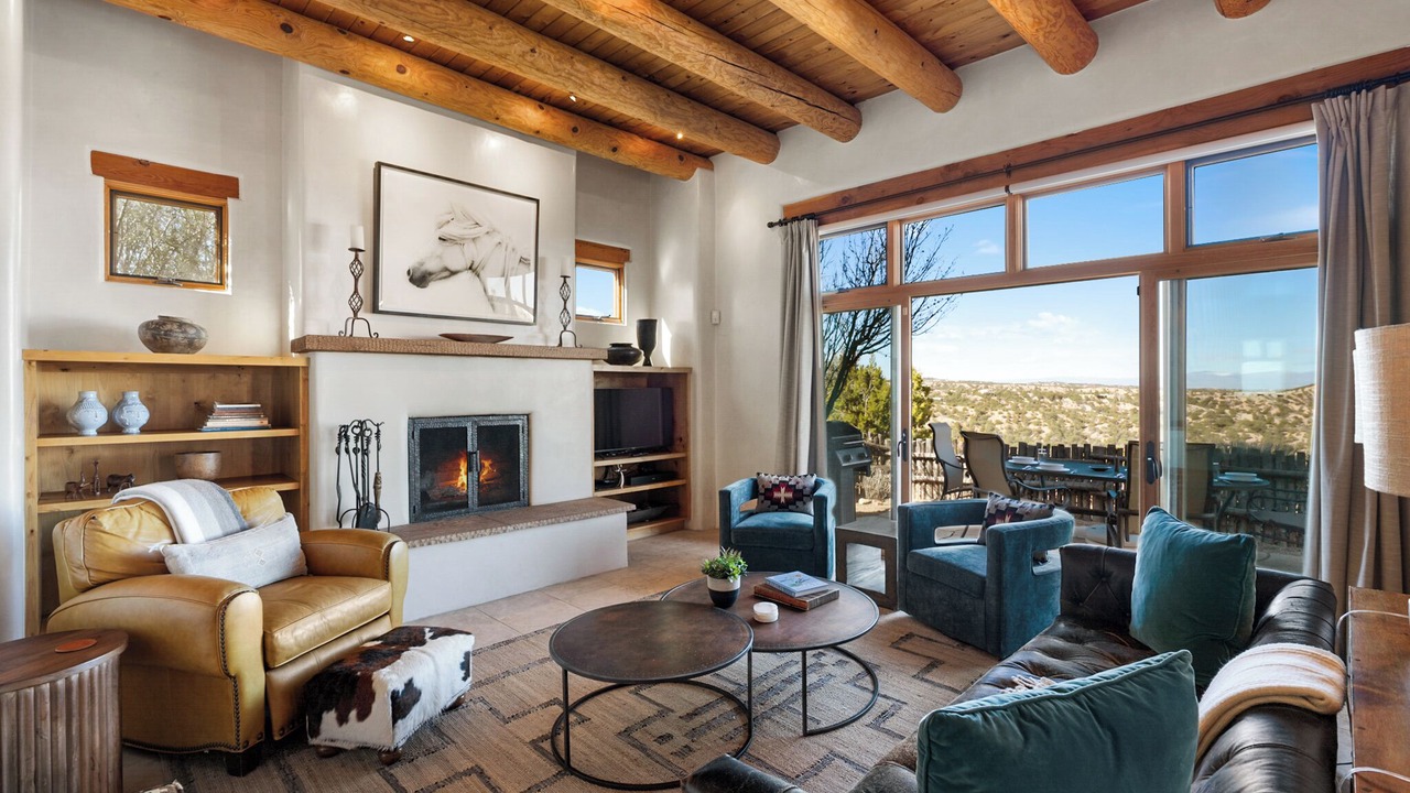 Photo of Livingroom in Tesuque
