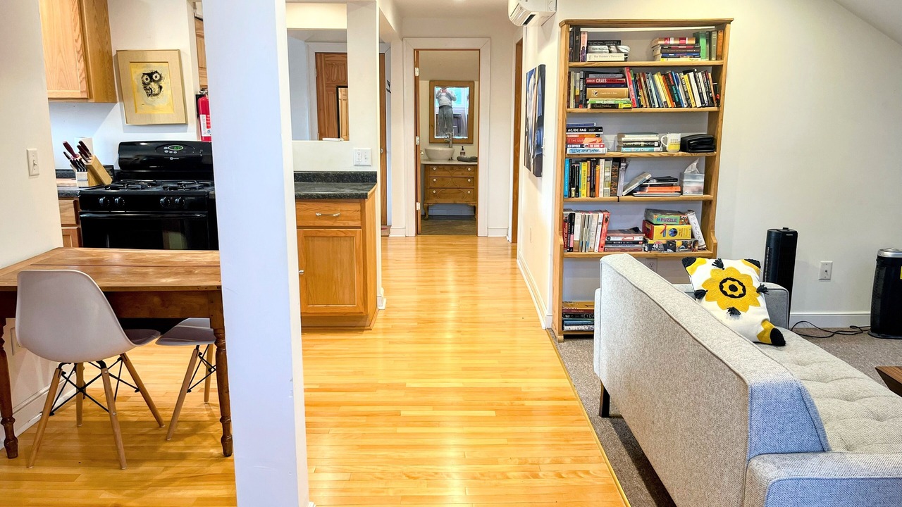 Photo of Bedroom in Summit - University