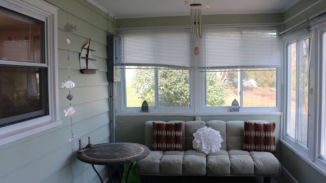 Photo of Livingroom in North Hero