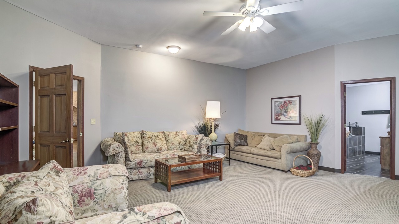 Photo of Livingroom in Osseo