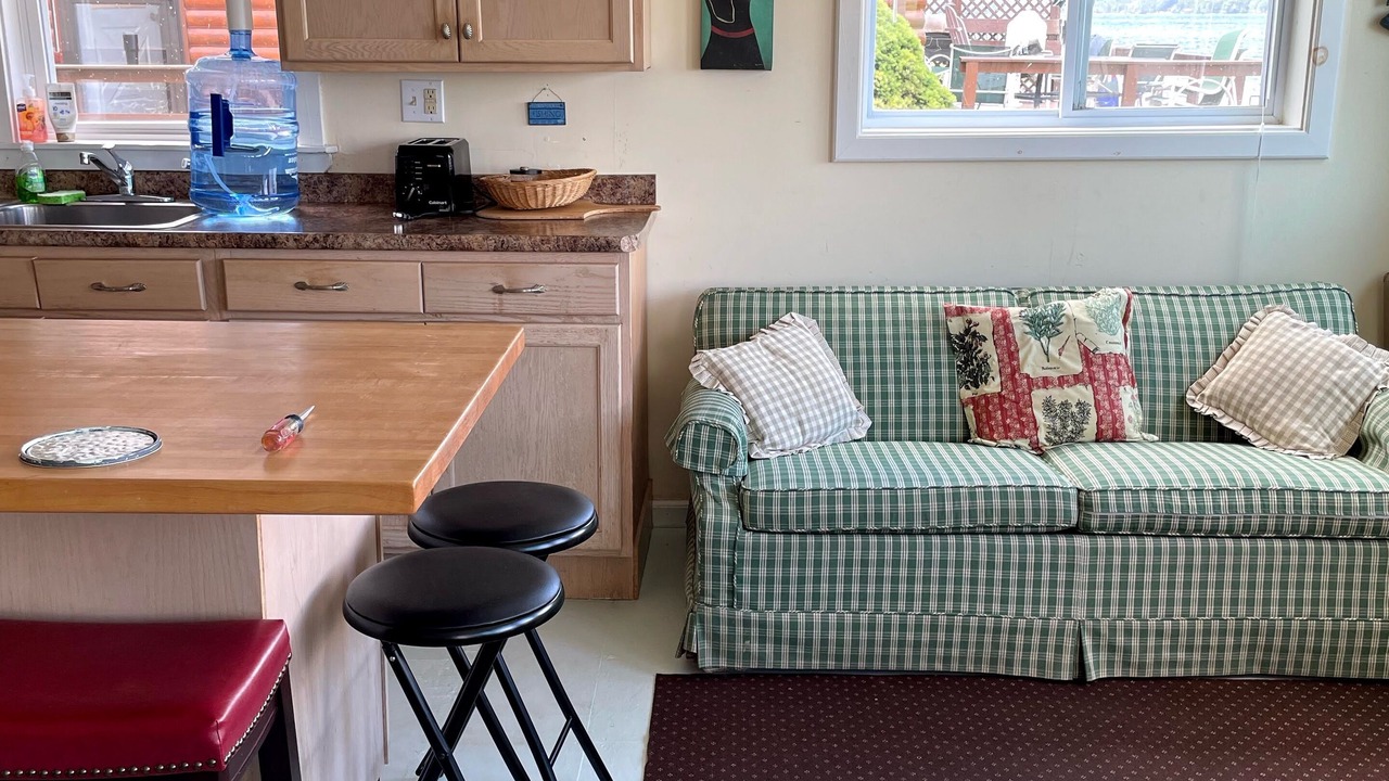 Photo of Livingroom in Brier Hill