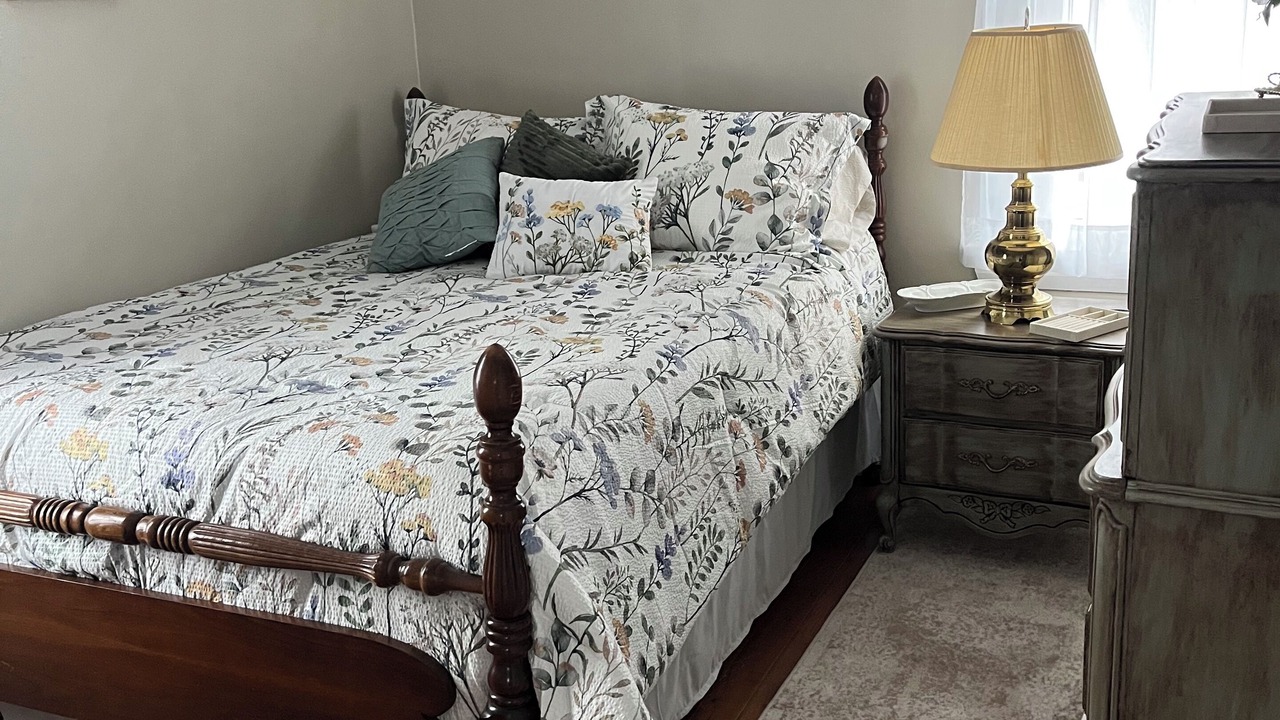 Photo of Bedroom in Wheeling