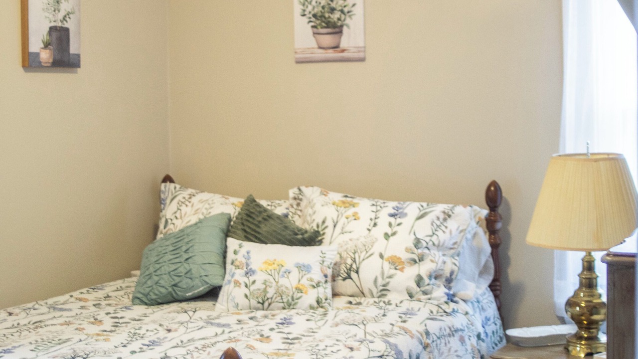 Photo of Bedroom in Wheeling