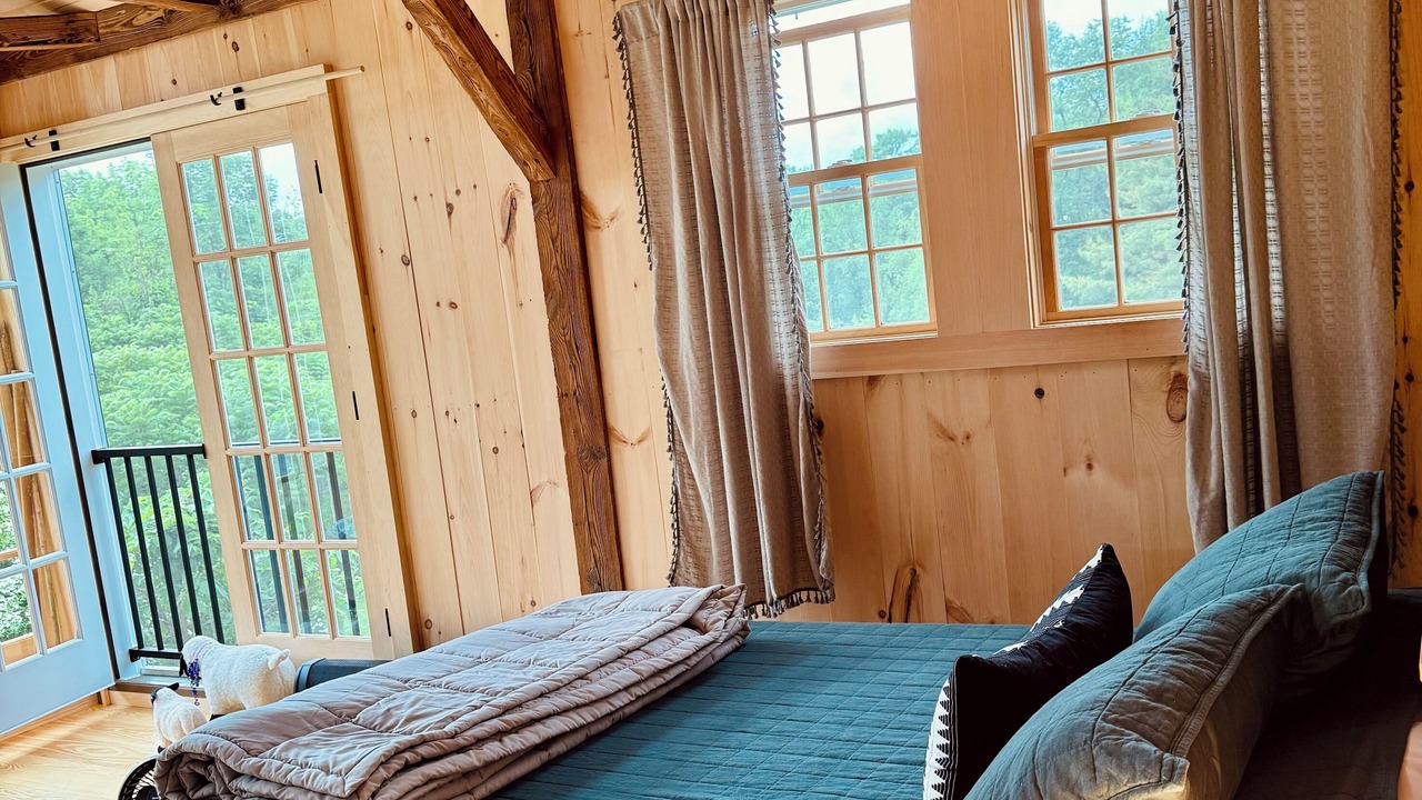 Photo of Bedroom in Greenfield