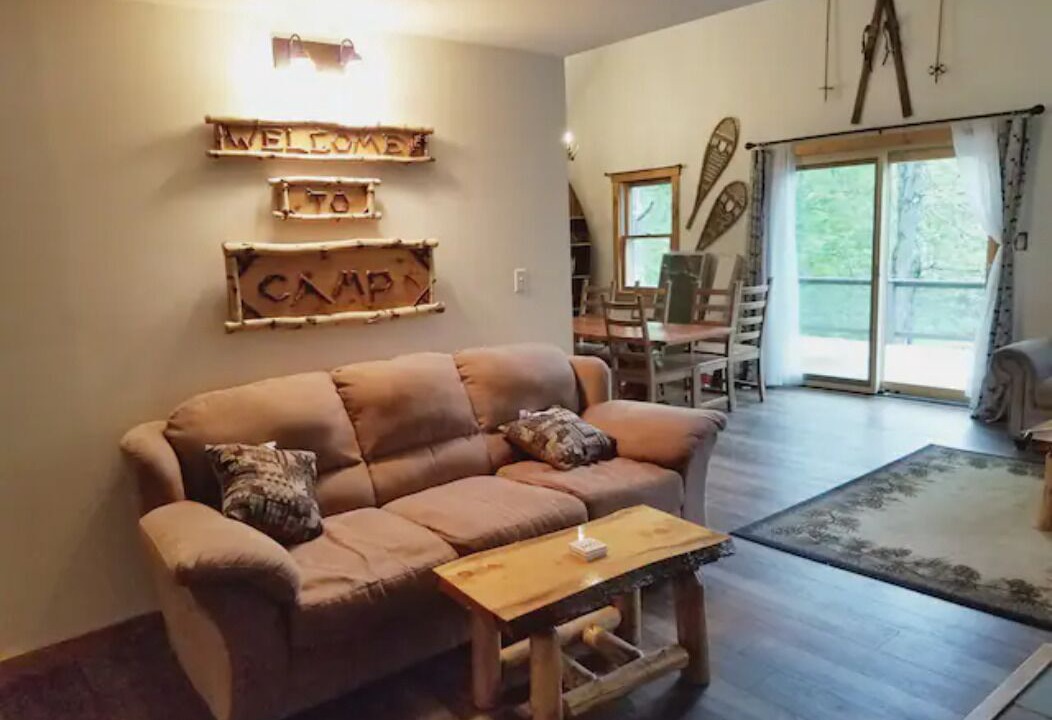 Photo of Livingroom in Elizabethtown