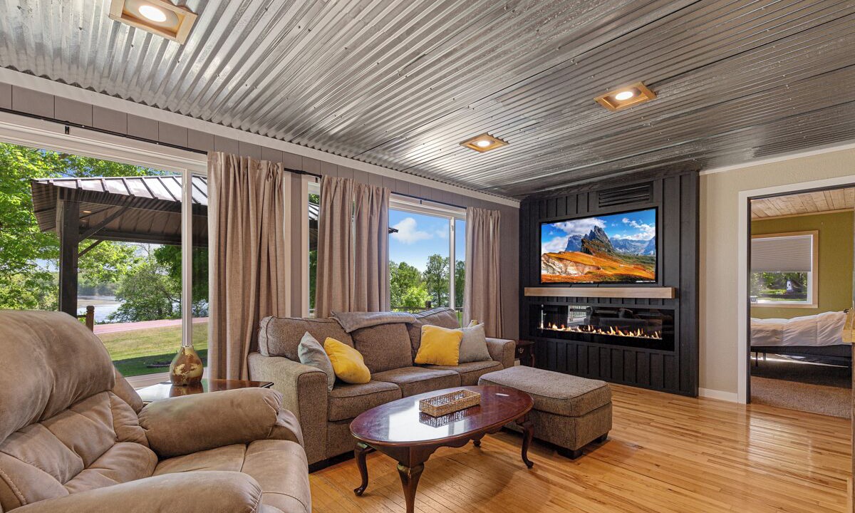Photo of Livingroom in Webster
