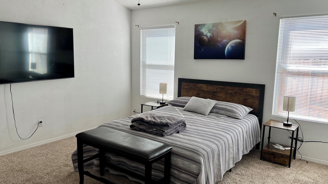 Photo of Bedroom in Skies West