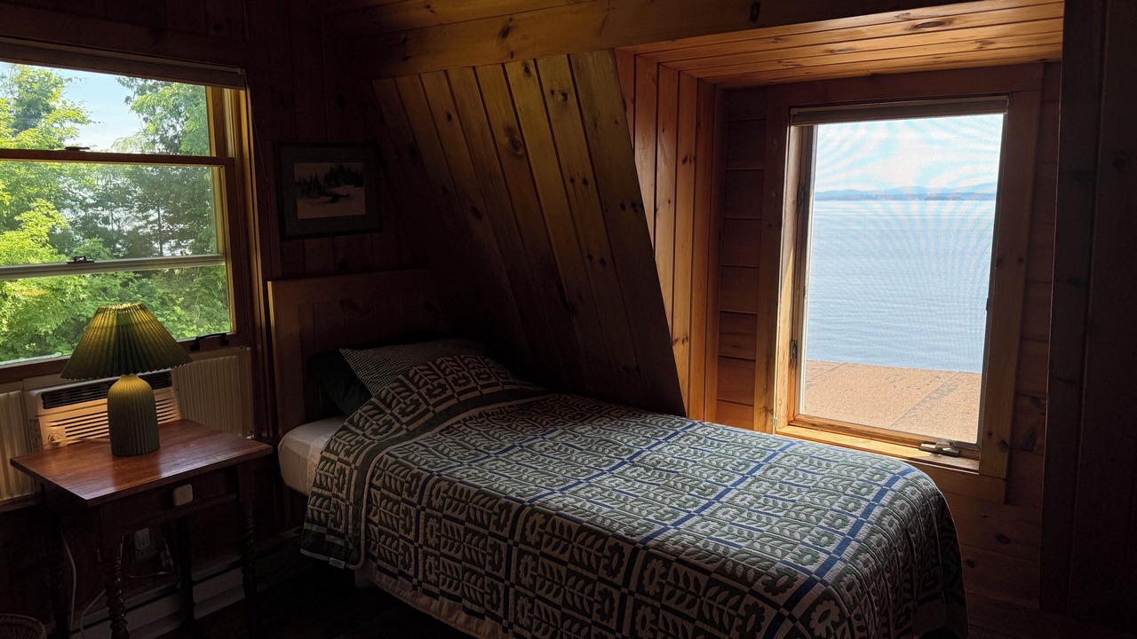 Photo of Bedroom in Schuyler Falls