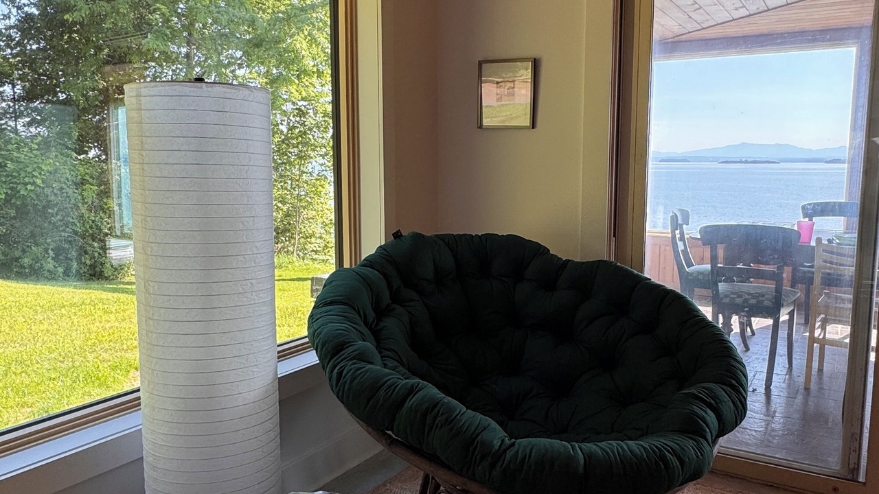 Photo of Livingroom in Schuyler Falls