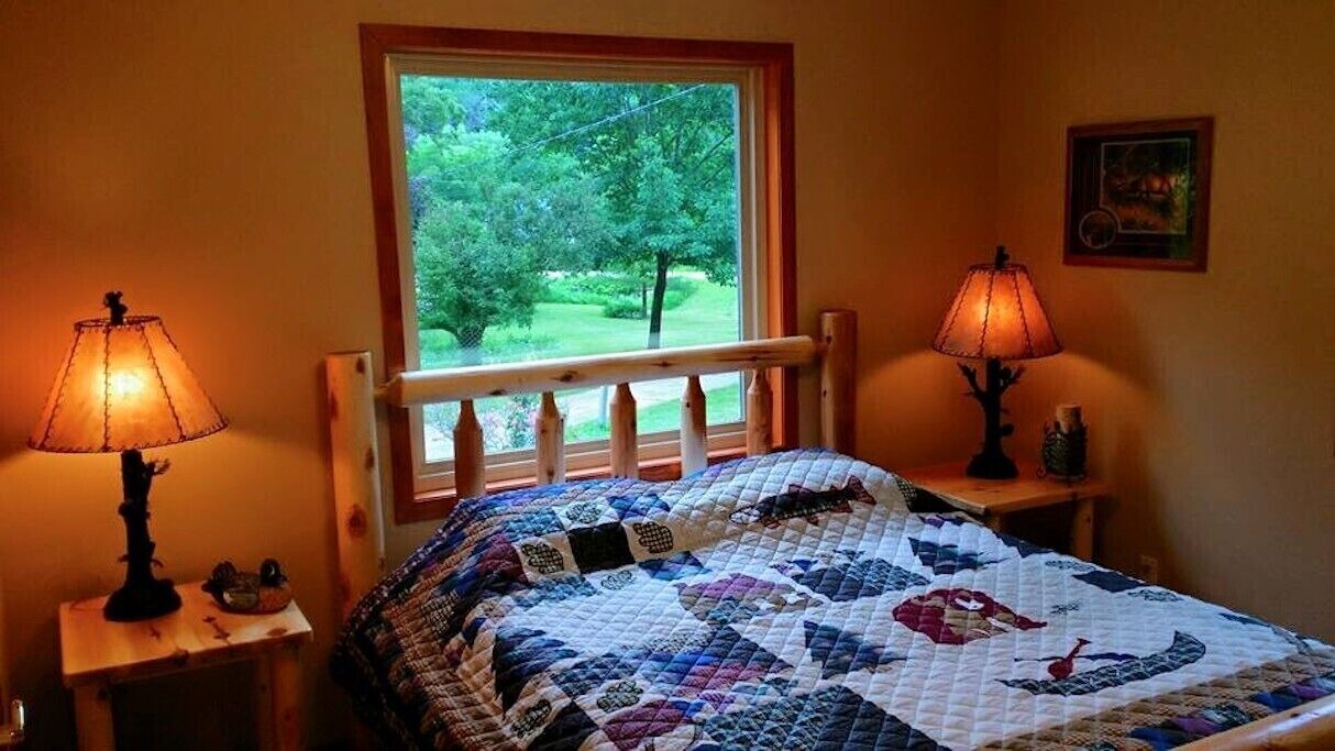 Photo of Bedroom in Lansing