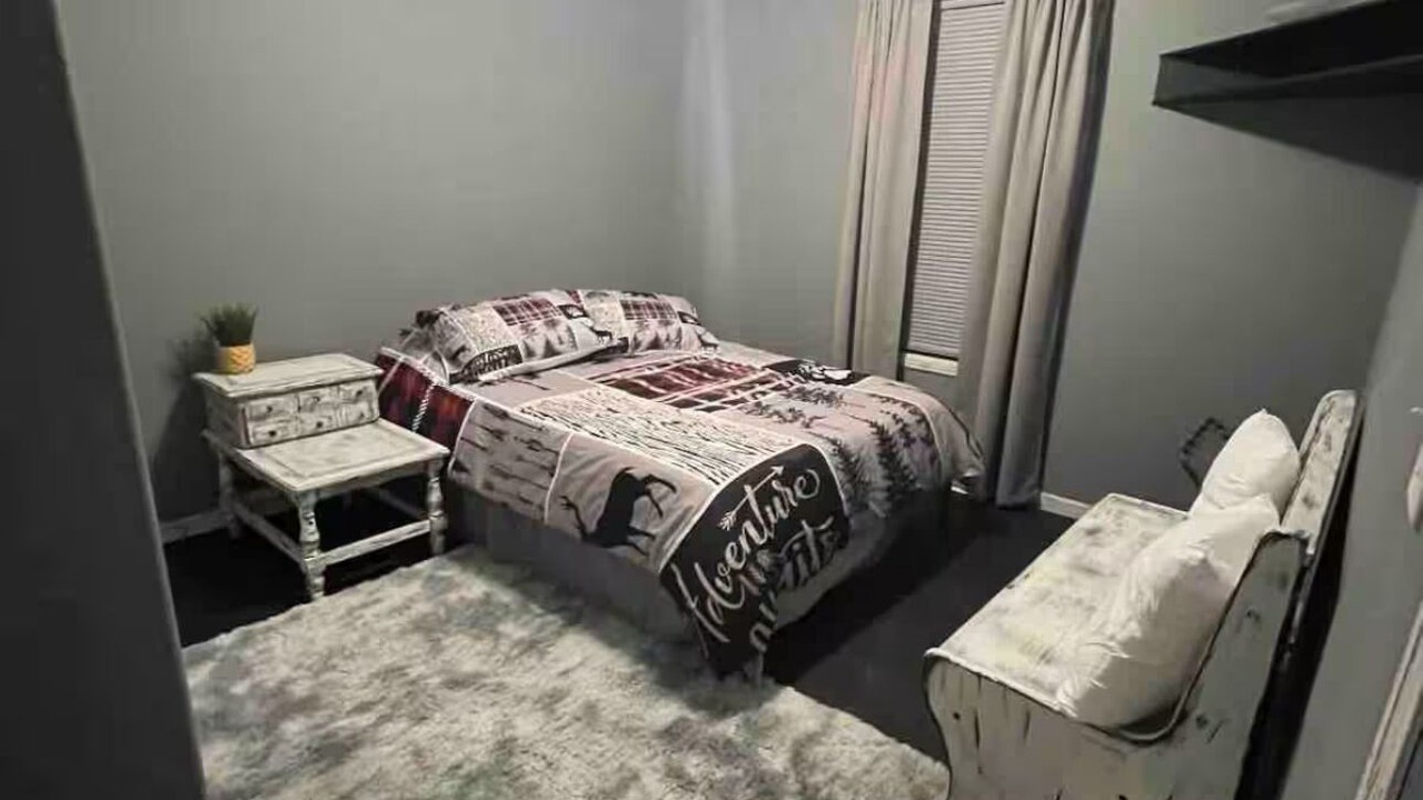 Photo of Bedroom in Red Jacket