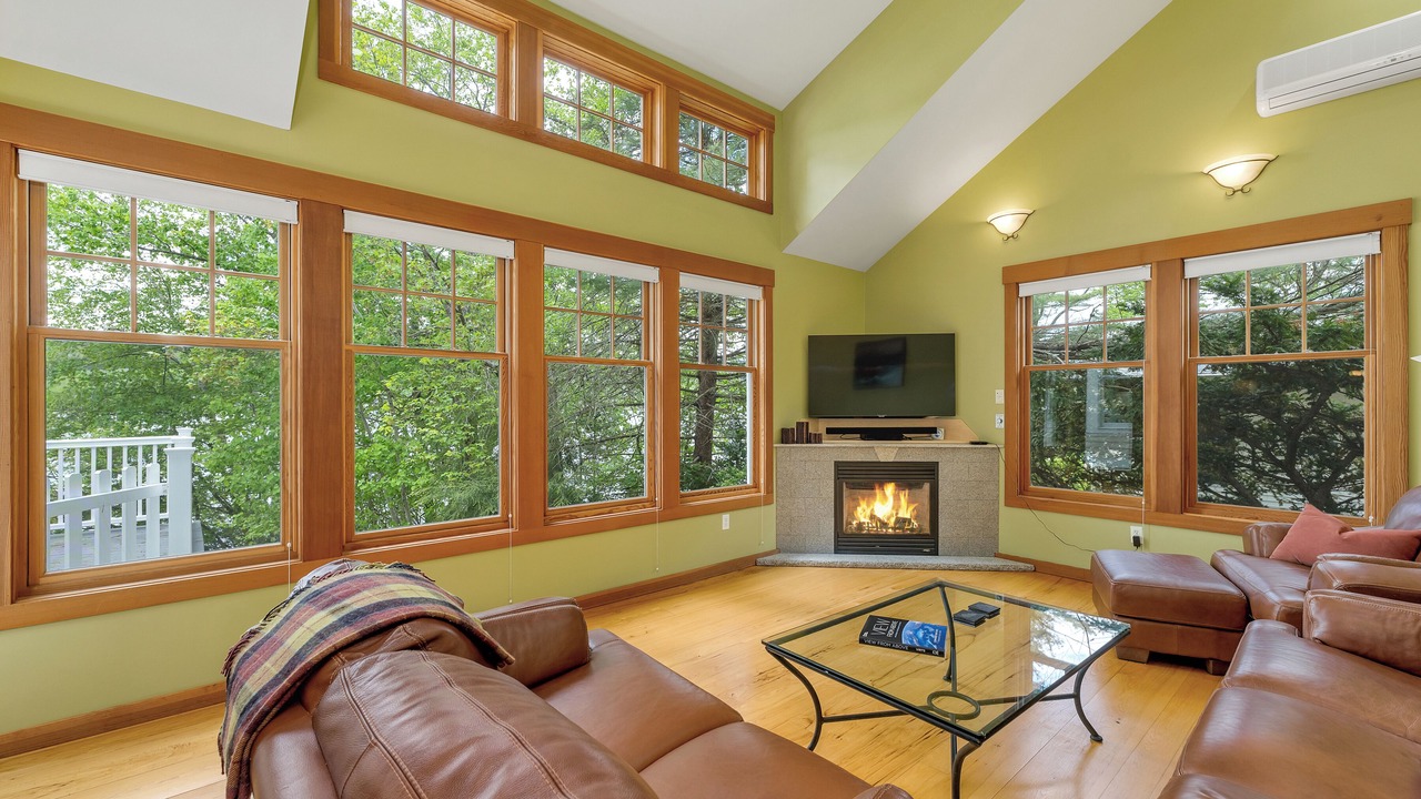 Photo of Livingroom in Moultonborough