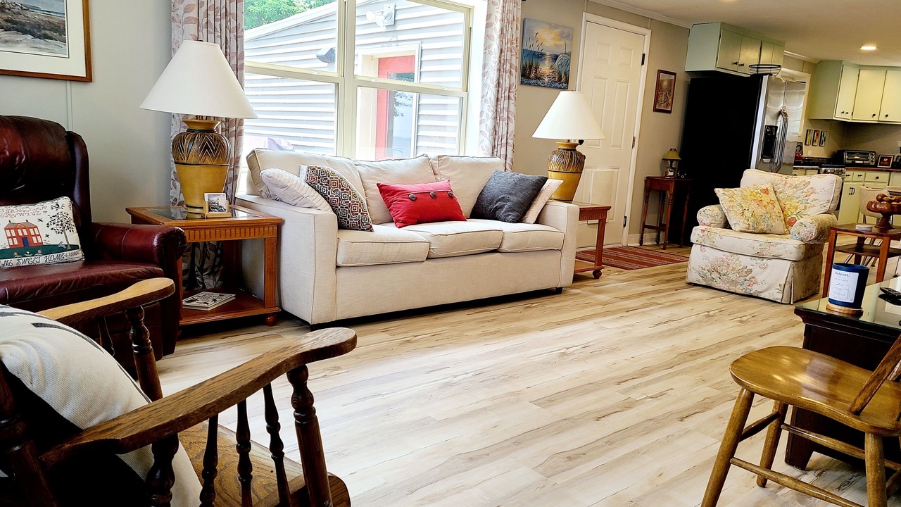Photo of Livingroom in Marinette