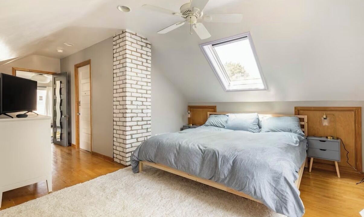 Photo of Bedroom in Corcoran
