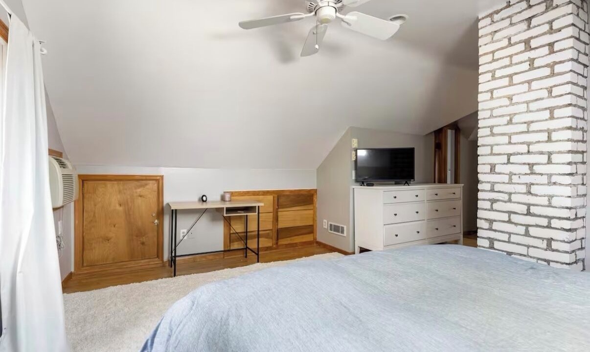 Photo of Bedroom in Corcoran
