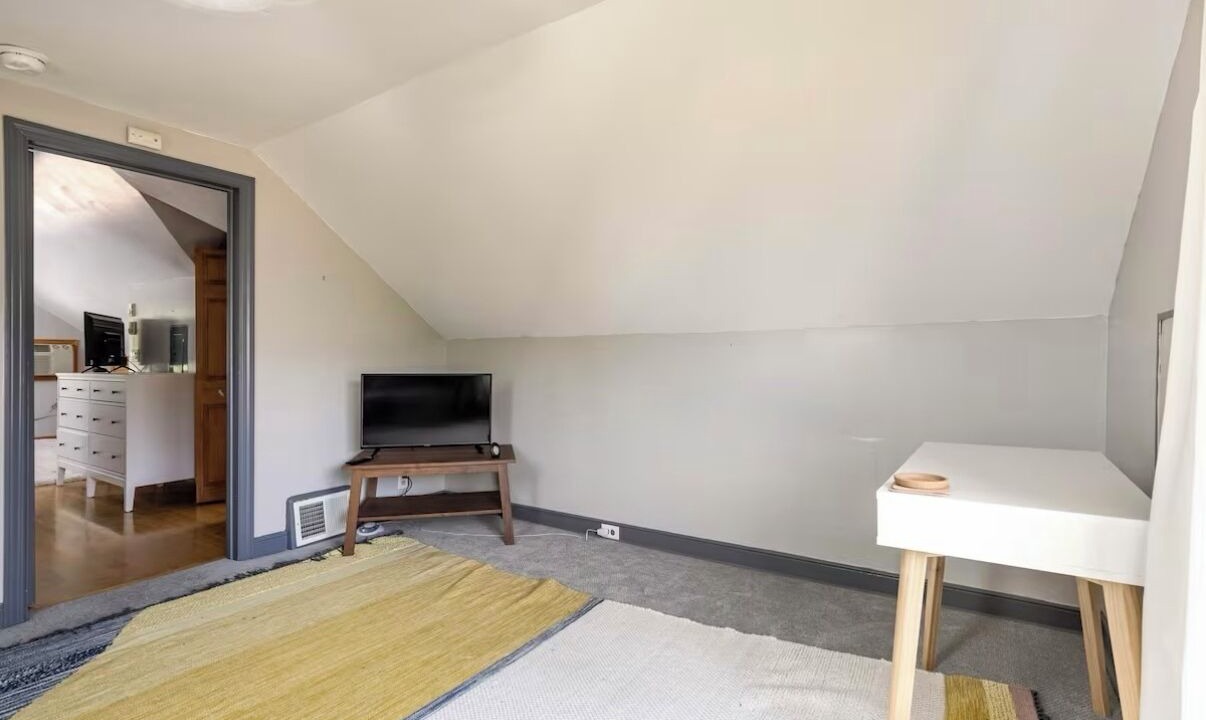 Photo of Bedroom in Corcoran