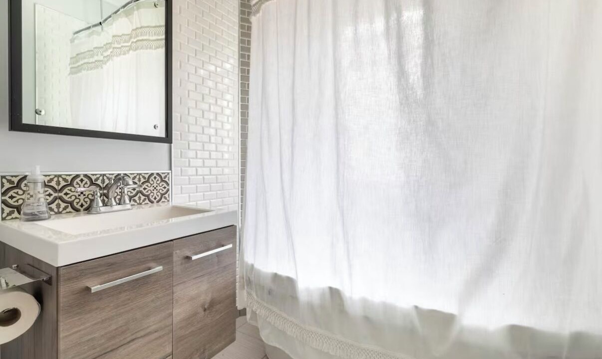 Photo of Bathroom in Corcoran