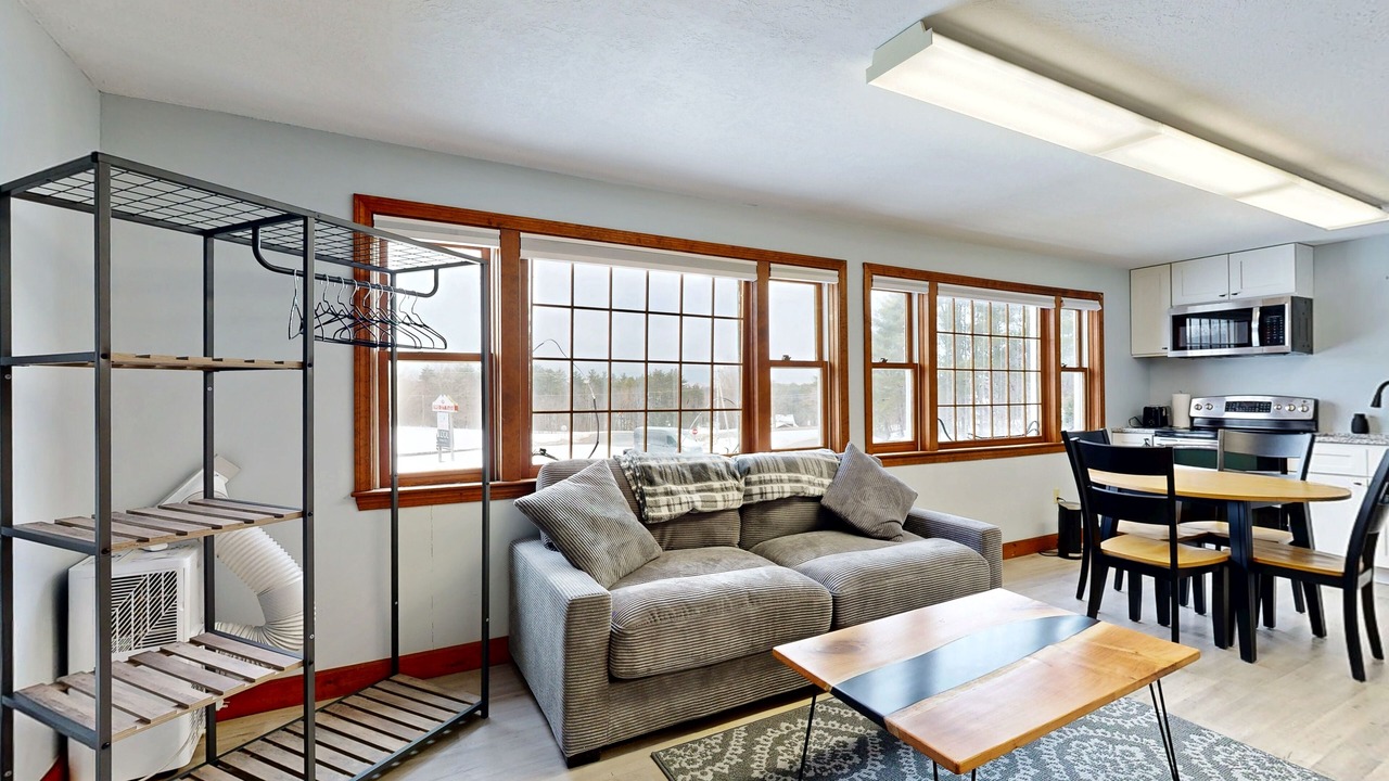 Photo of Livingroom in Pittsfield