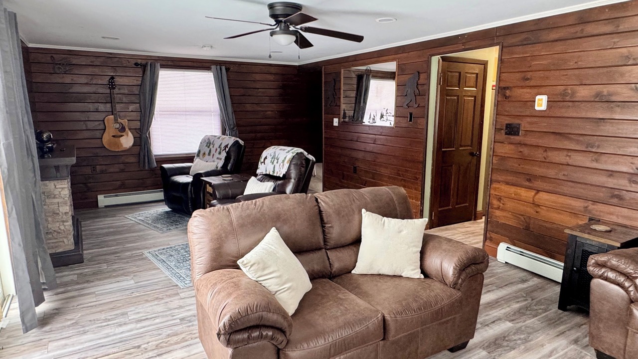 Photo of Livingroom in Malone