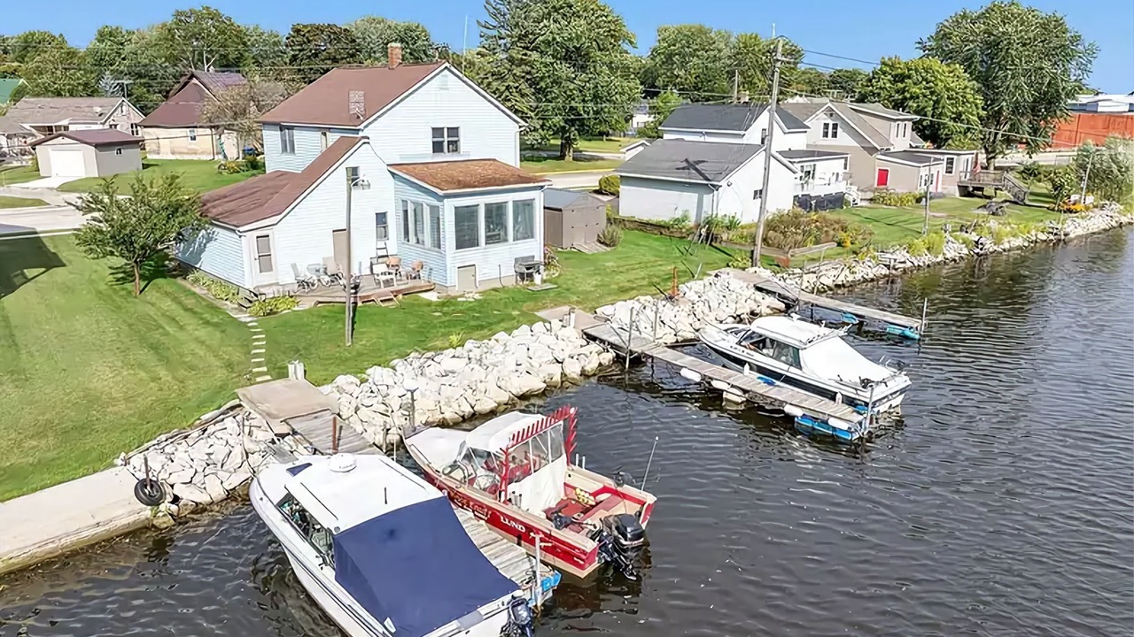 Photo of Outdoor in Algoma