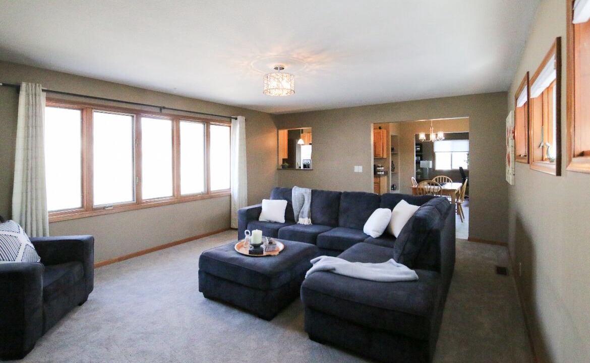 Photo of Livingroom in Robbinsdale