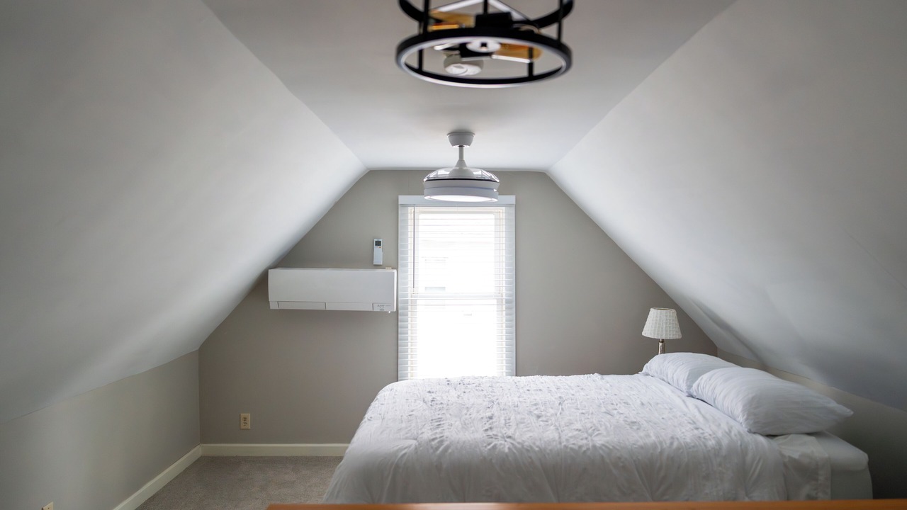 Photo of Bedroom in Midway