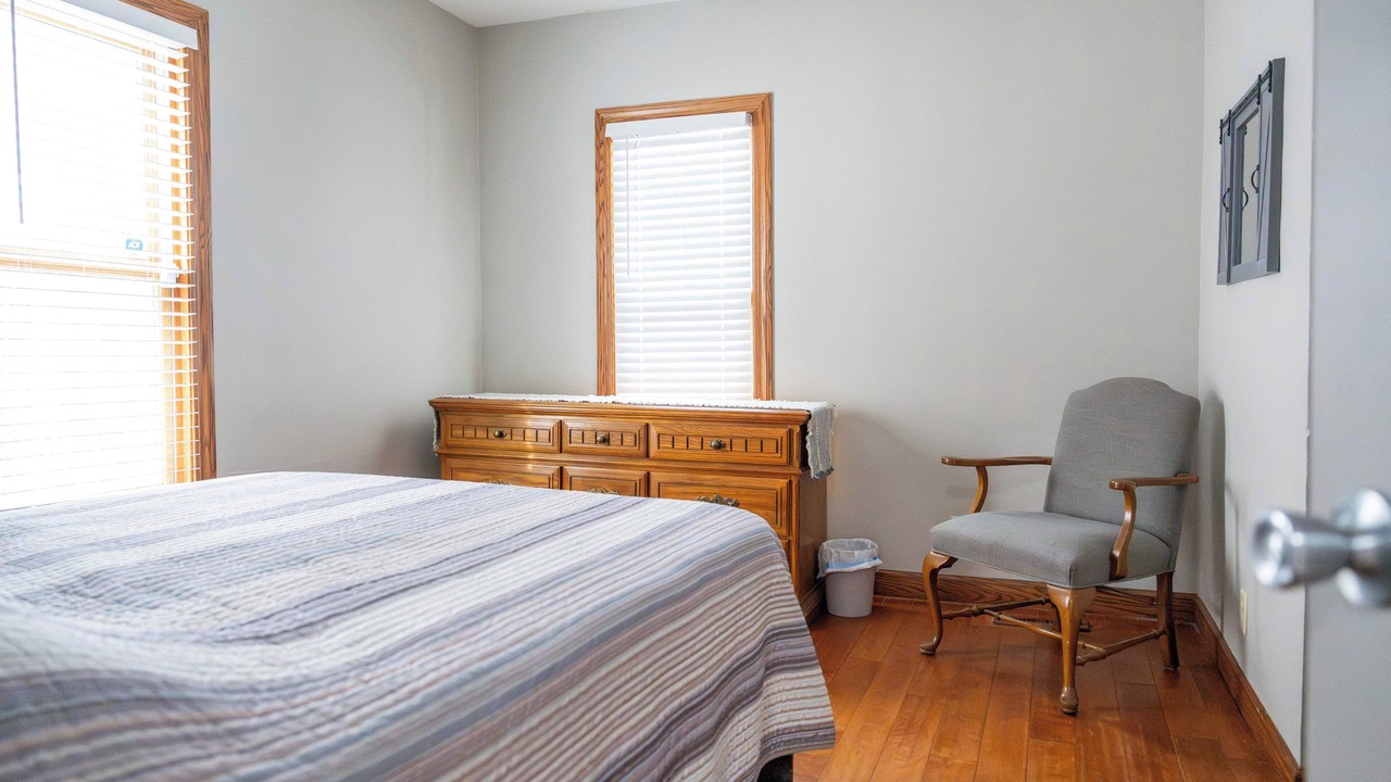 Photo of Bedroom in Midway
