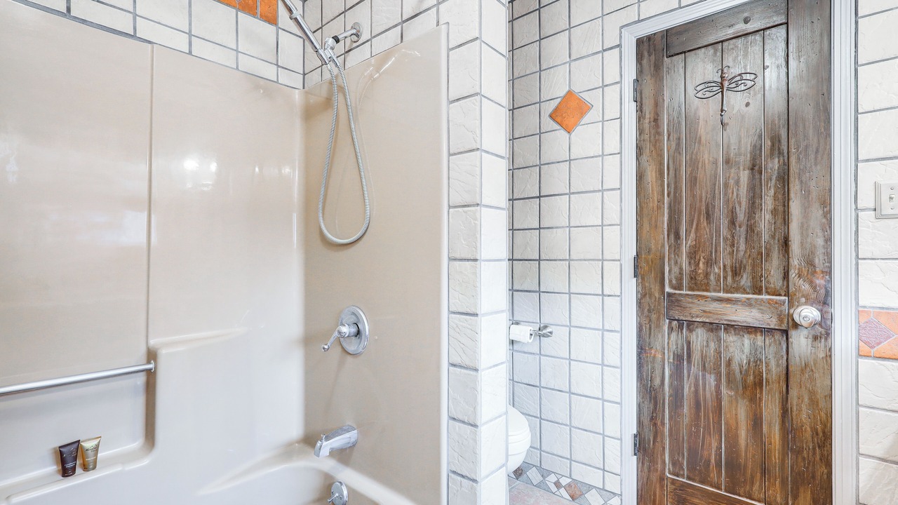 Photo of Bathroom in Questa