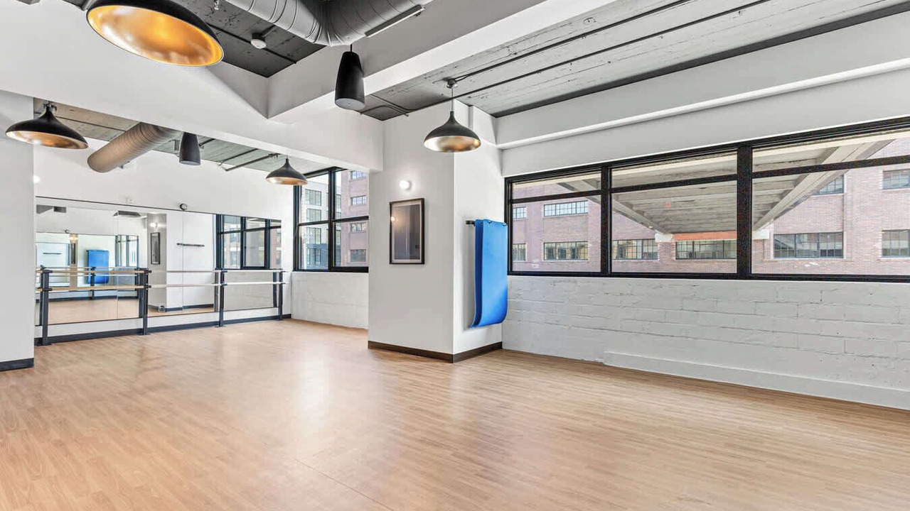 Photo of Bedroom in Warehouse District