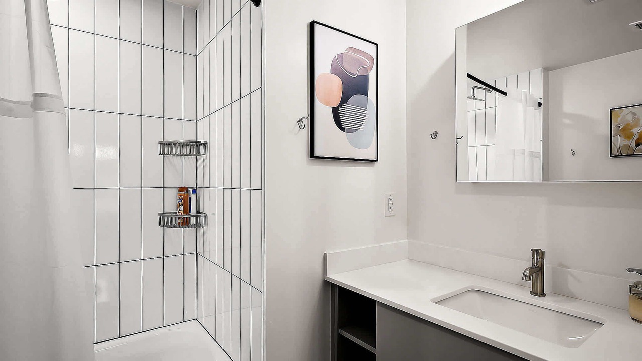 Photo of Bathroom in Warehouse District