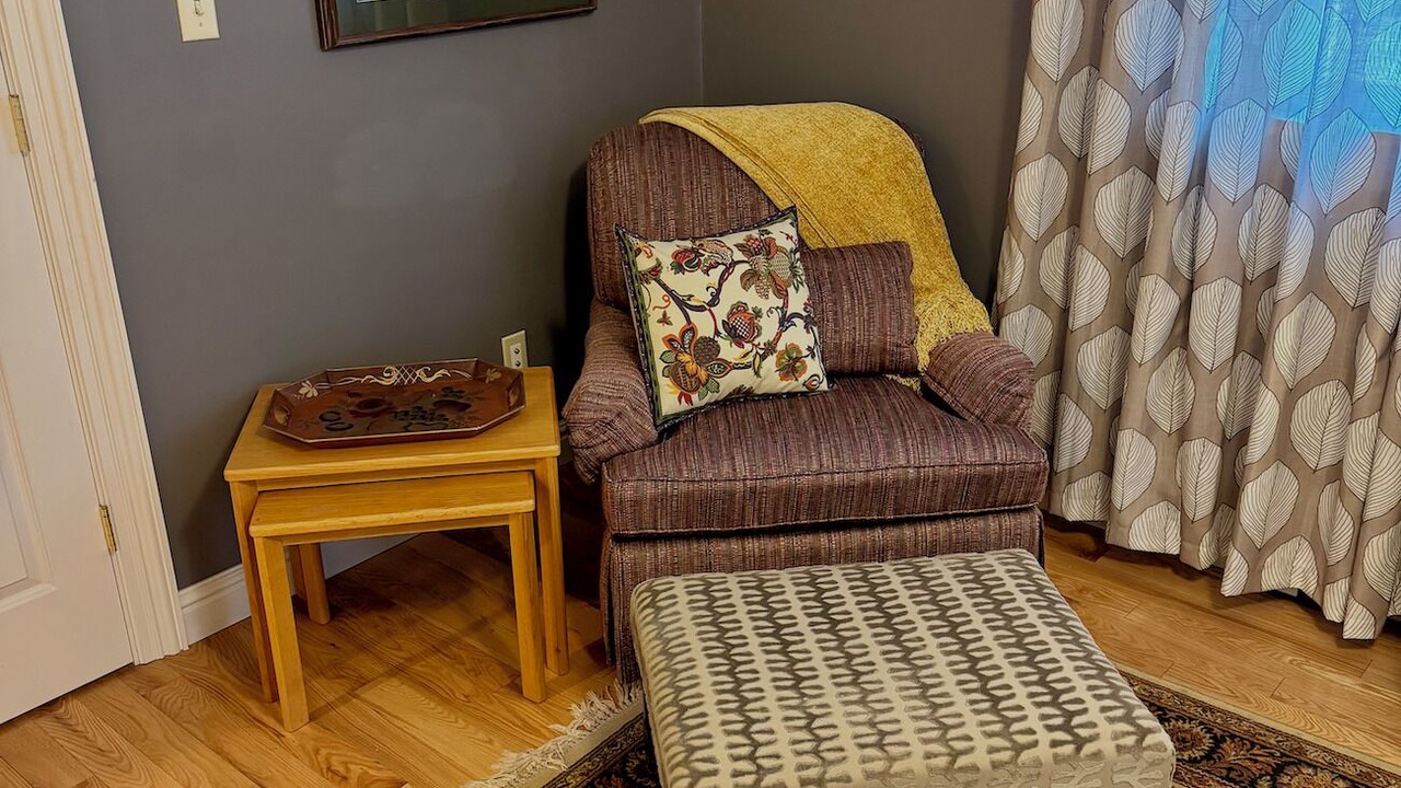 Photo of Livingroom in Montague