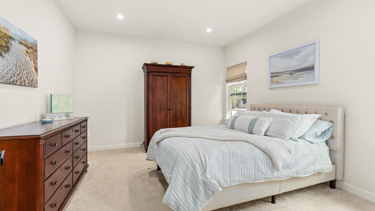 Photo of Bedroom in Assateague Pointe