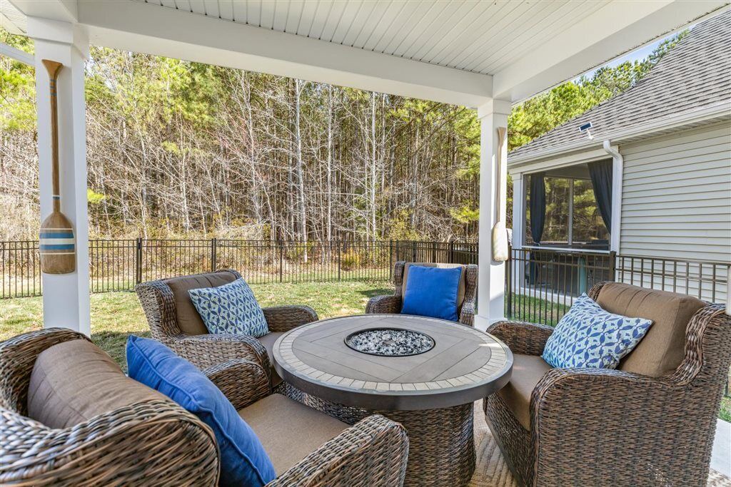 Photo of Patio Balcony in Assateague Pointe