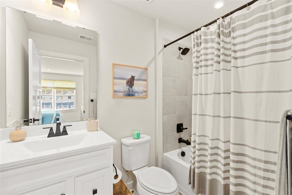 Photo of Bathroom in Assateague Pointe