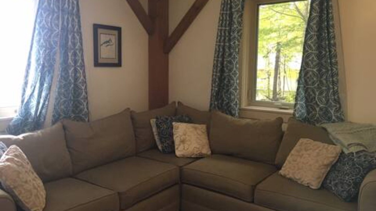 Photo of Livingroom in Jeffersonville