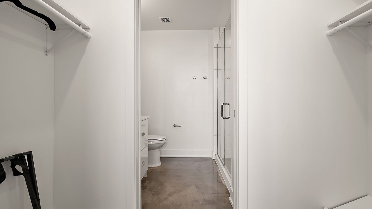 Photo of Bathroom in Warehouse District