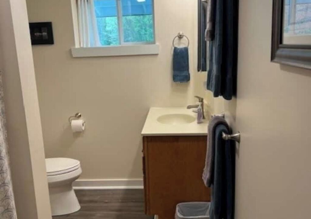 Photo of Bathroom in Malletts Bay