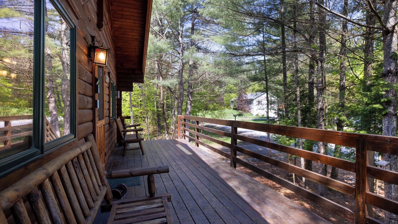 Photo of Patio Balcony in Schroon Lake