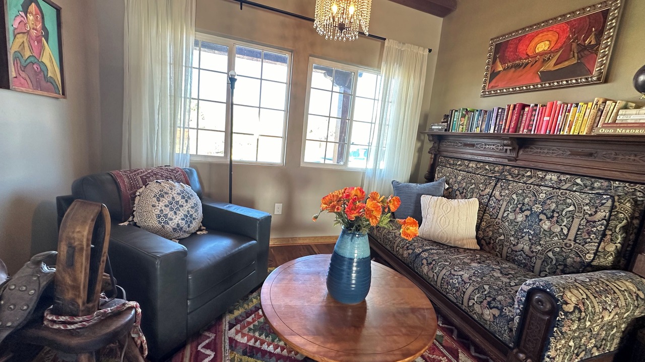 Photo of Livingroom in Taos