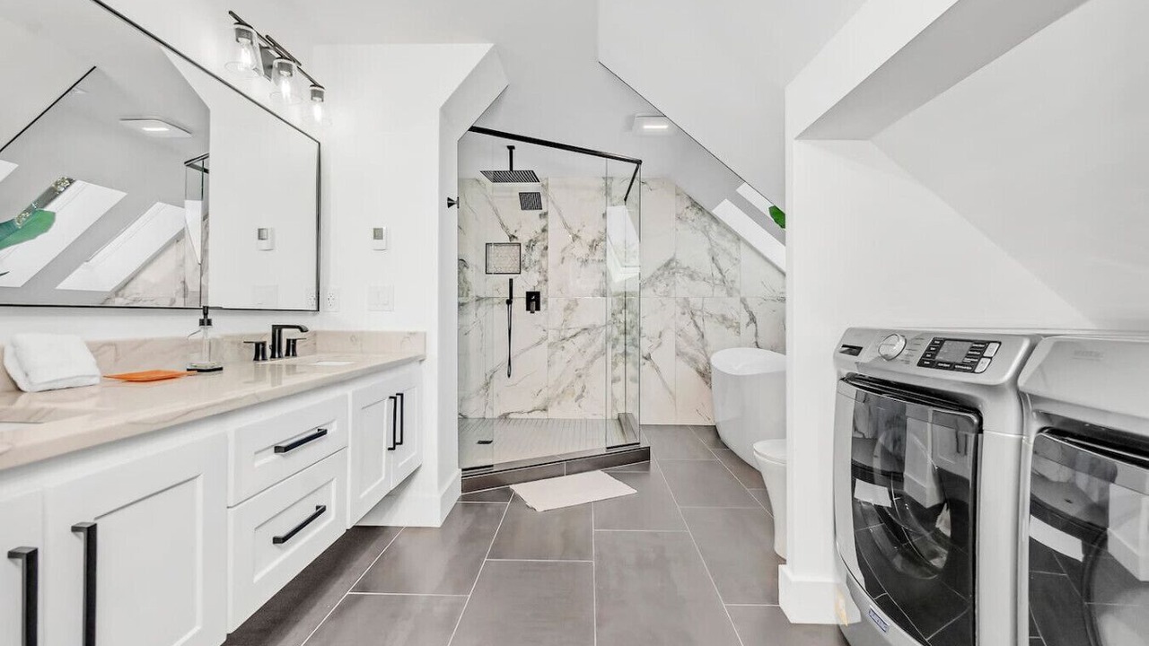 Photo of Bathroom in Spring Park