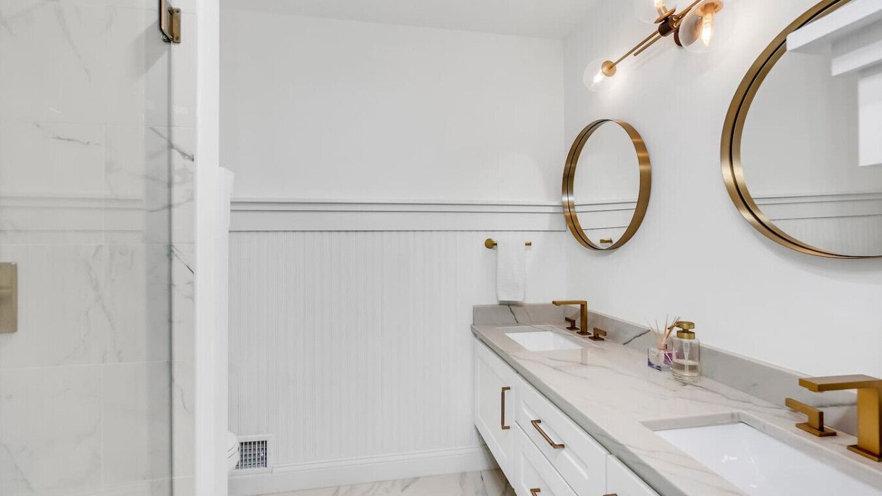 Photo of Bathroom in Spring Park