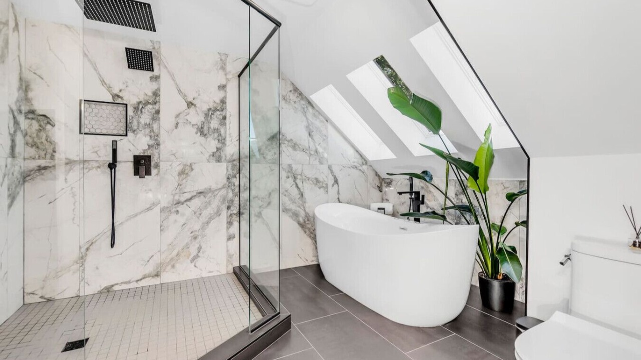 Photo of Bathroom in Spring Park