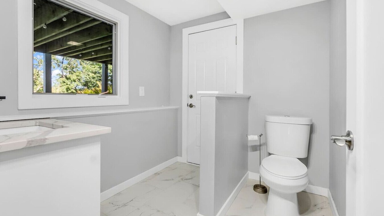 Photo of Bathroom in Spring Park