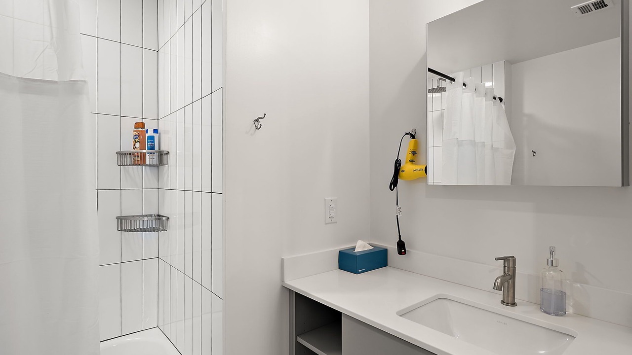 Photo of Bathroom in Warehouse District