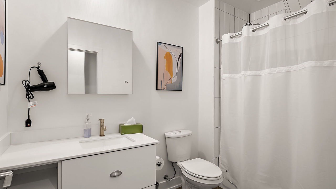 Photo of Bathroom in Warehouse District