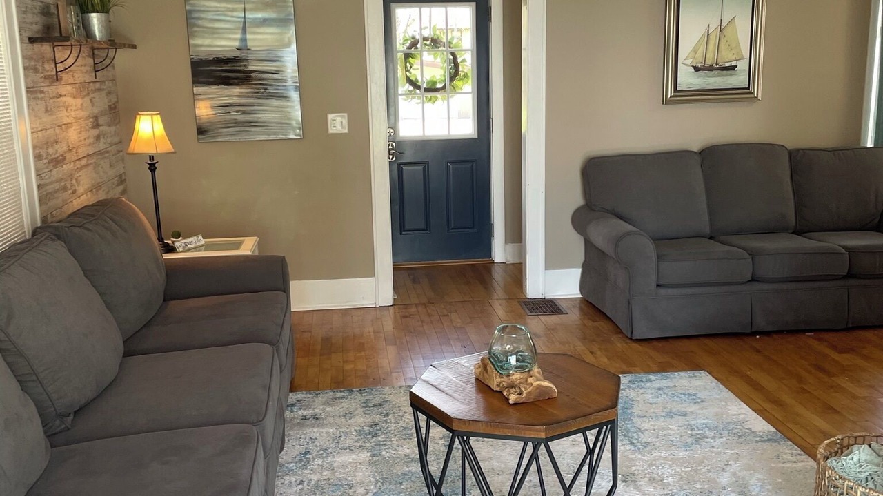Photo of Livingroom in Oshkosh