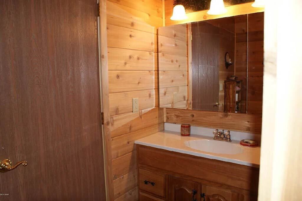 Photo of Bathroom in Alpine